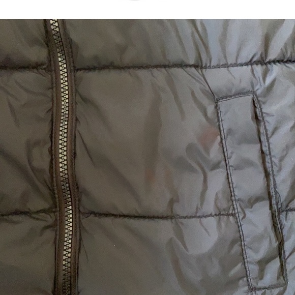 Old Navy Kids Poly Fill Puffer Vest Black- Snap-Up Cozy Lined Pockets Size Large - Picture 3 of 5